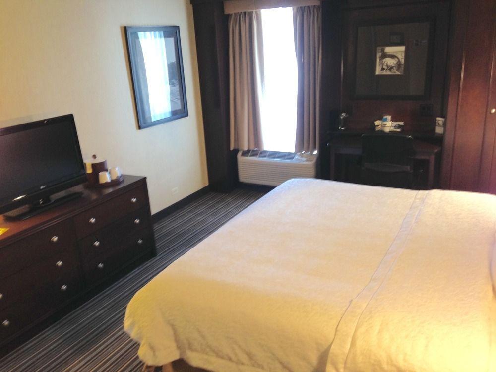 Hampton Inn & Suites Lincolnshire Buitenkant foto