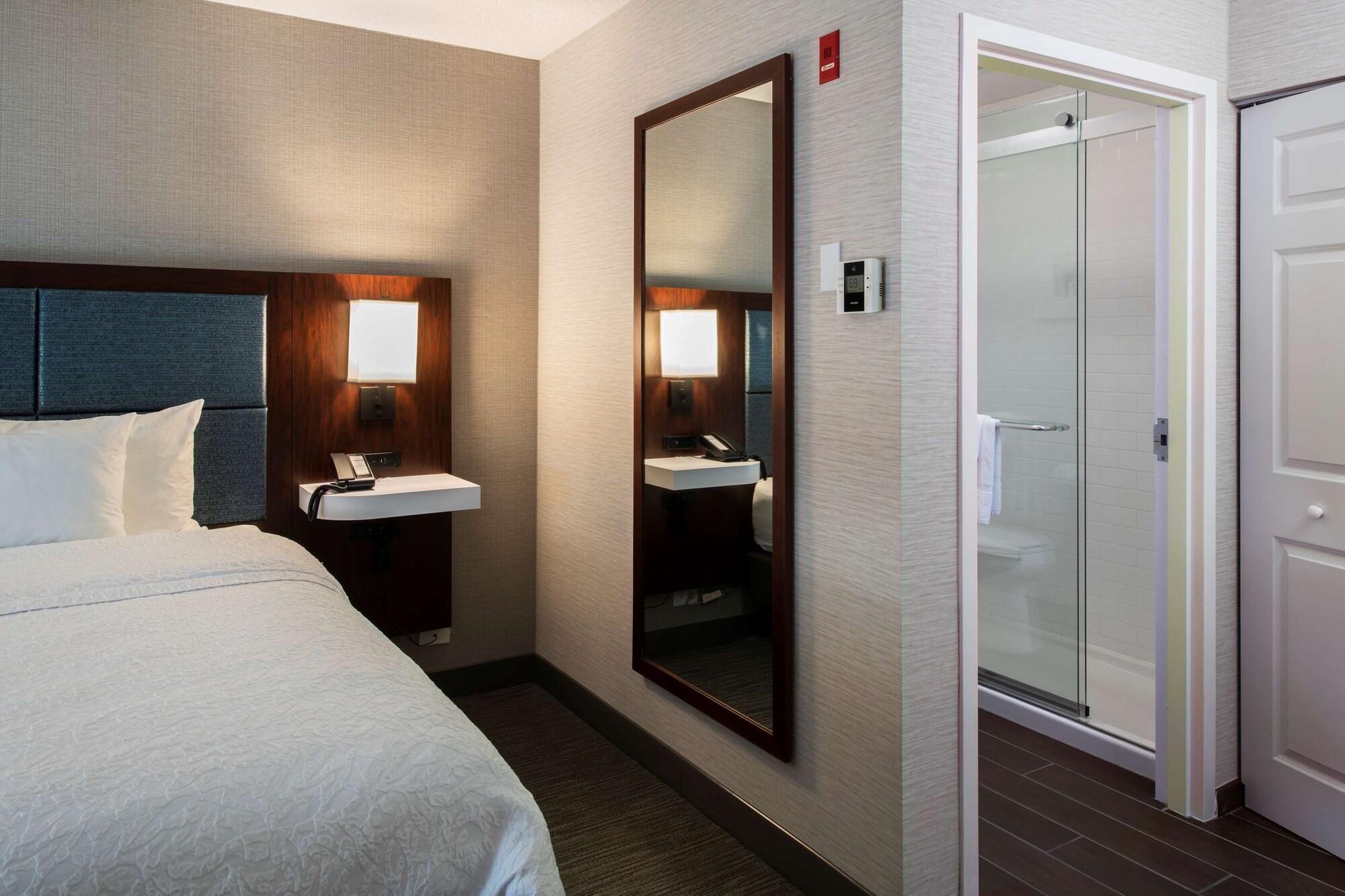 Hampton Inn & Suites Lincolnshire Buitenkant foto