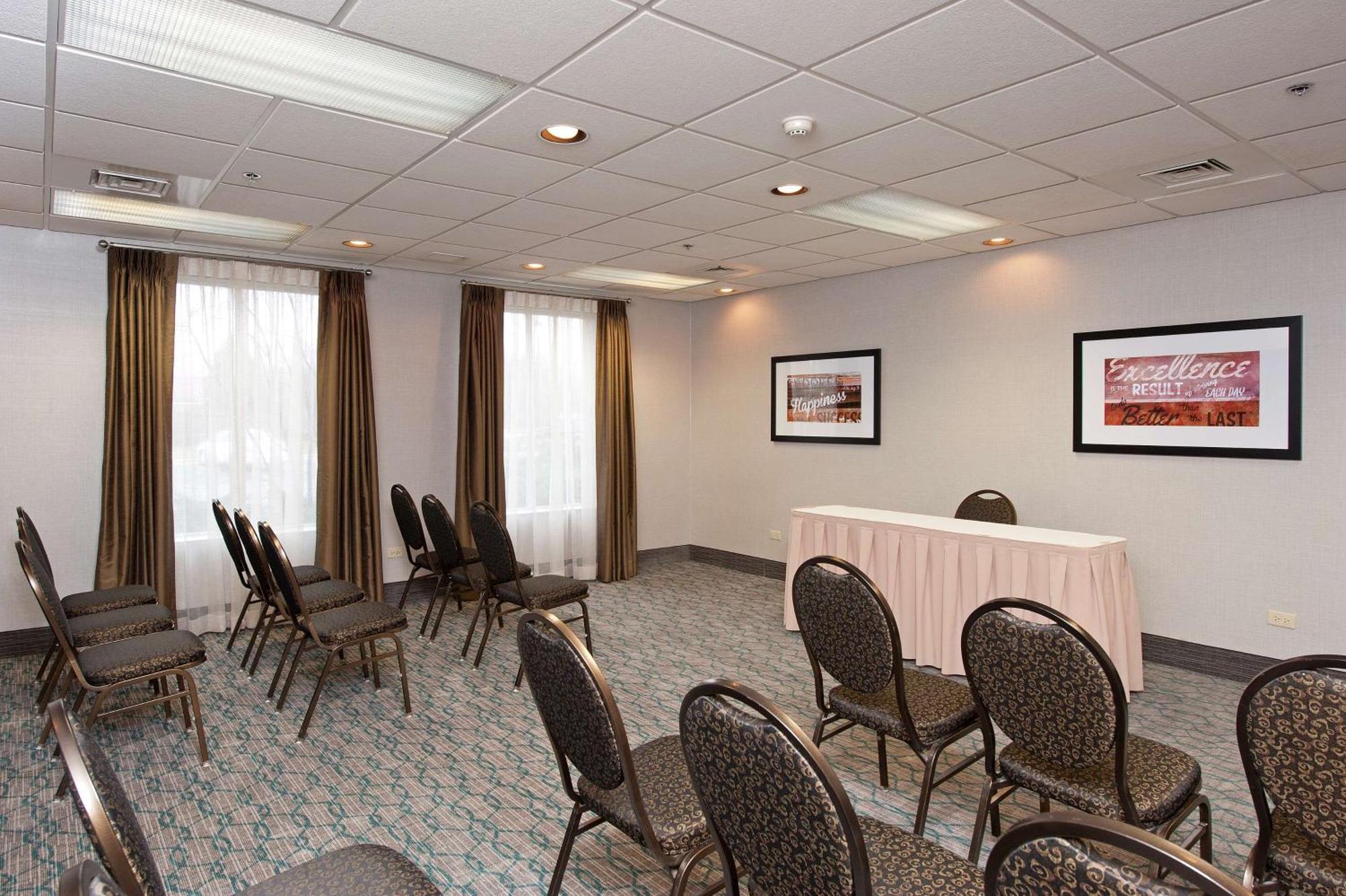 Hampton Inn & Suites Lincolnshire Buitenkant foto