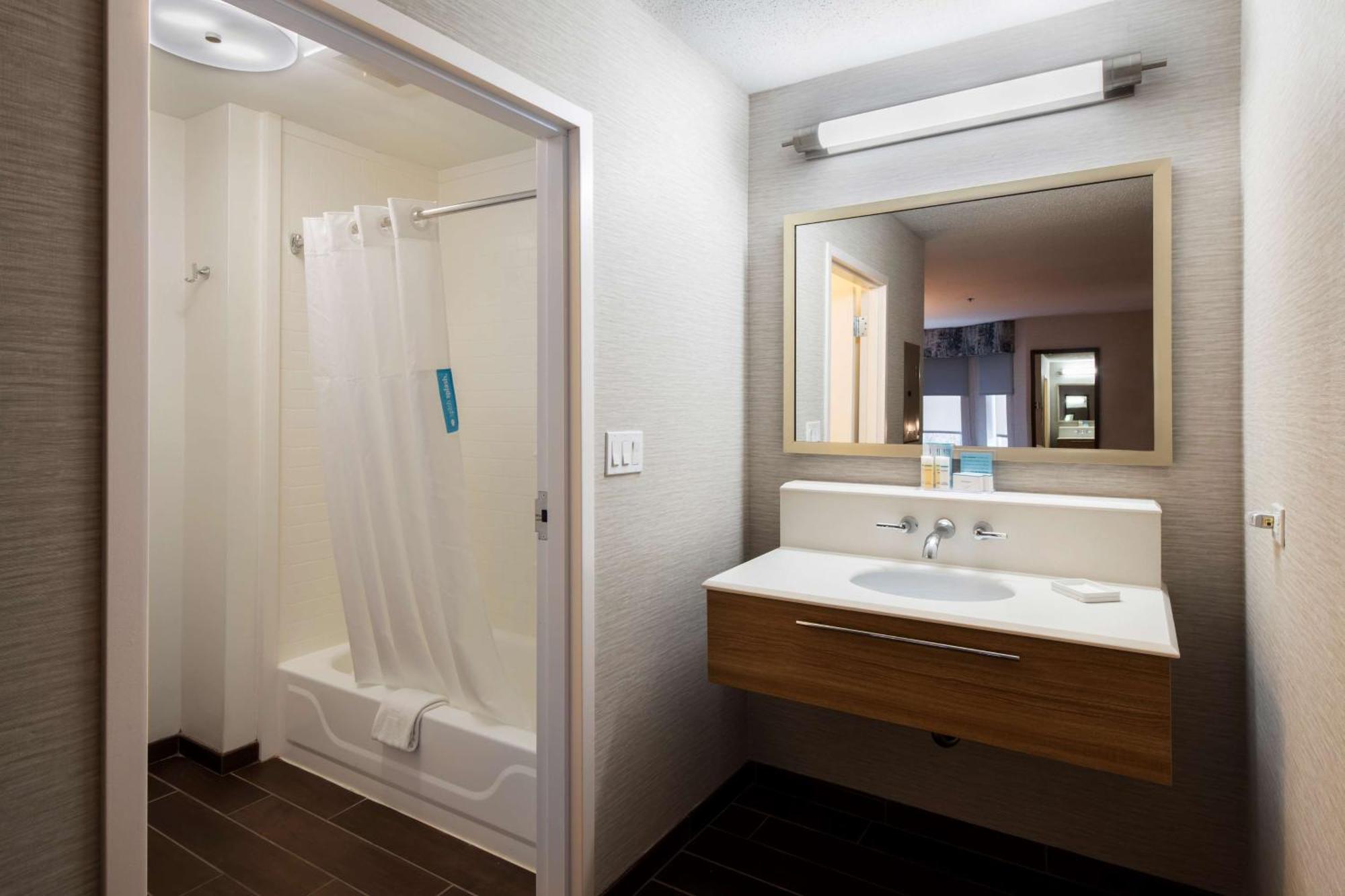 Hampton Inn & Suites Lincolnshire Buitenkant foto