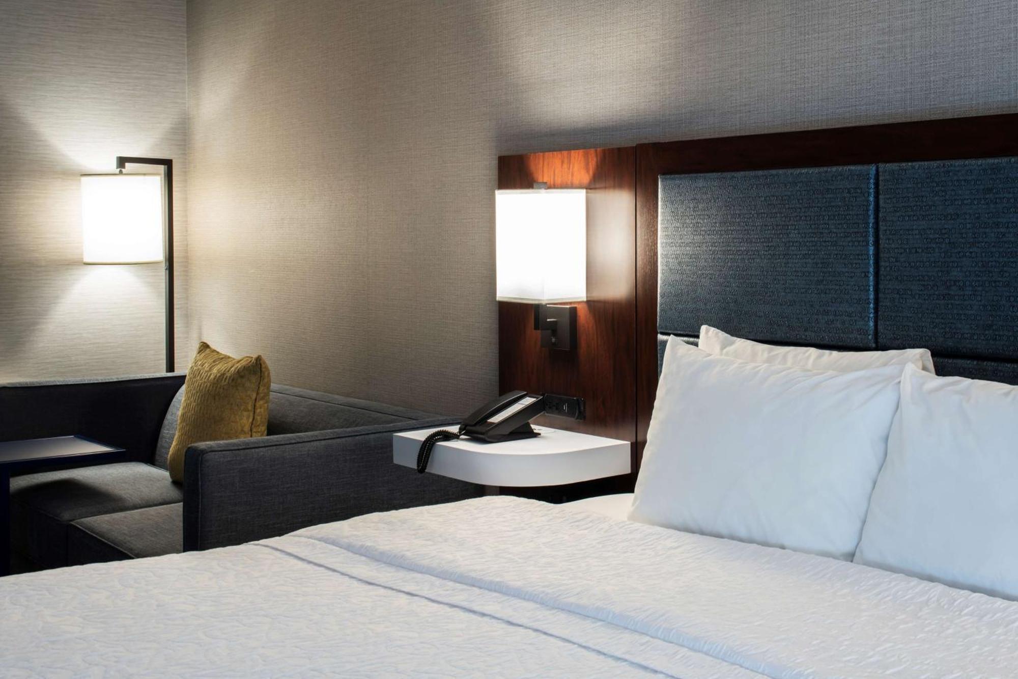 Hampton Inn & Suites Lincolnshire Buitenkant foto